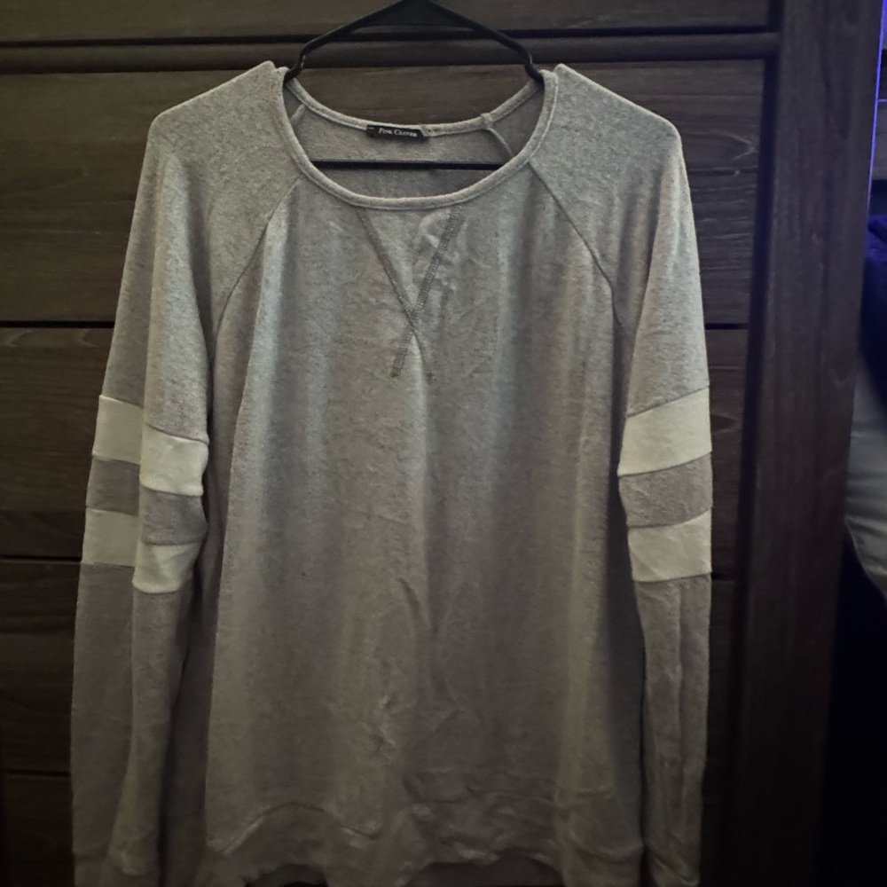 Pink Clover Gray and Cream Crew Neck Sweater